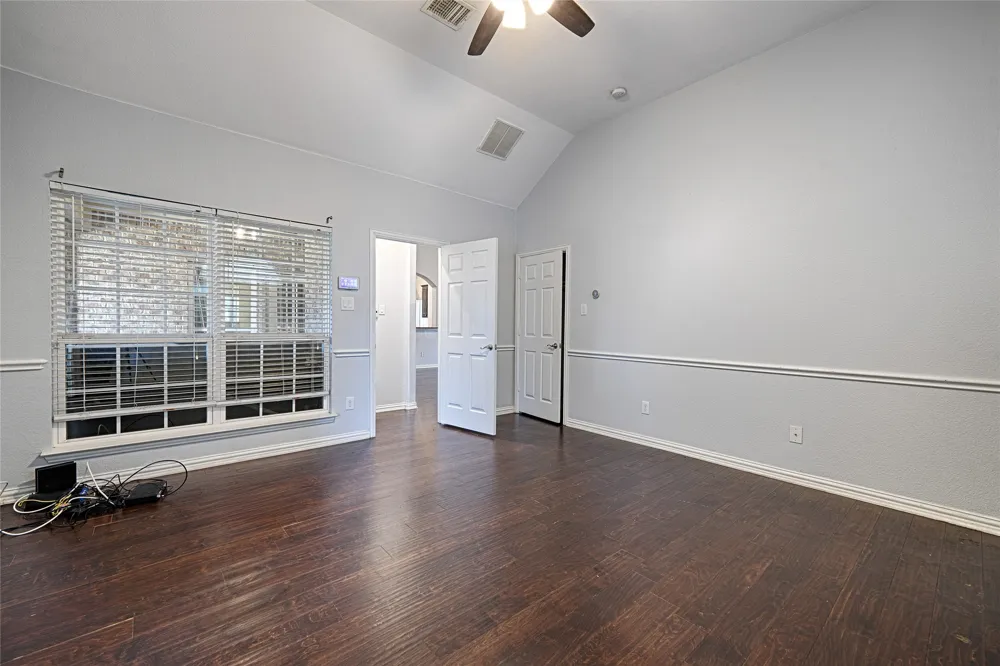 1837 Lakeview Drive DeSoto, TX 75115