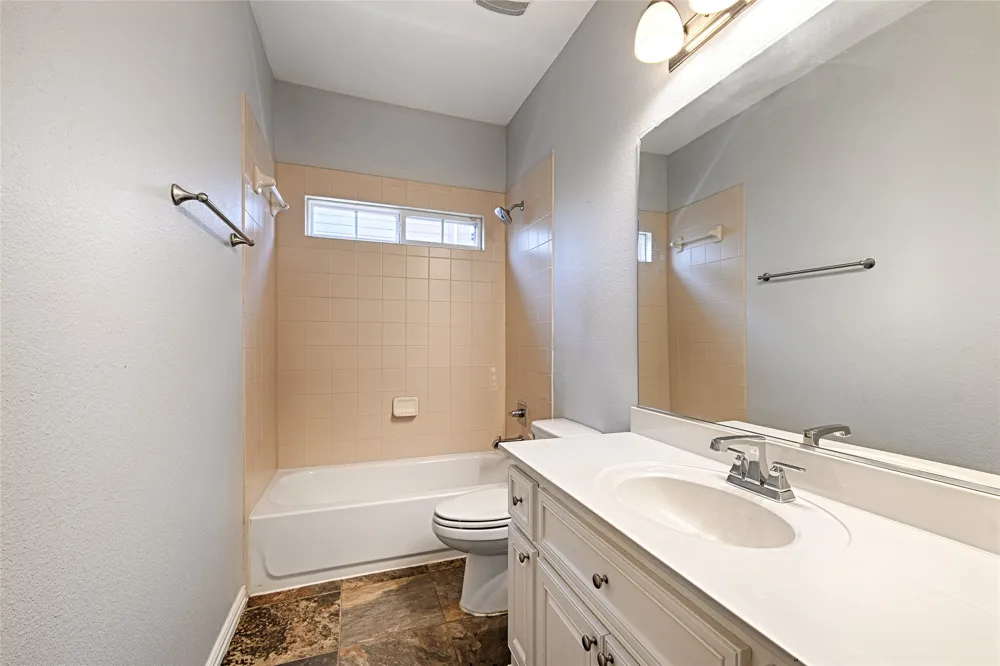 1837 Lakeview Drive DeSoto, TX 75115