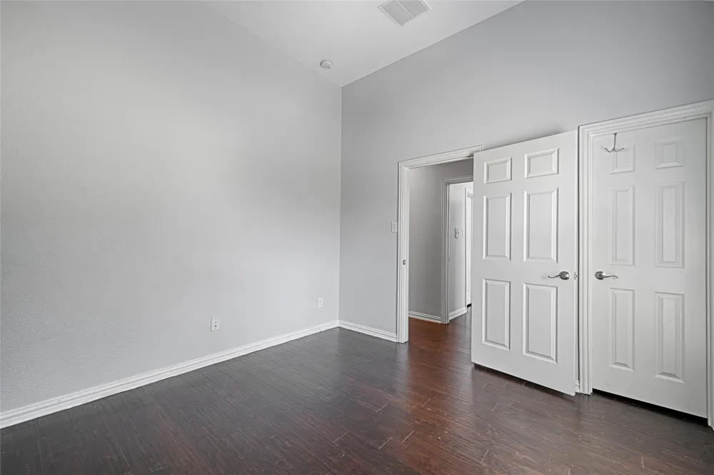 1837 Lakeview Drive DeSoto, TX 75115