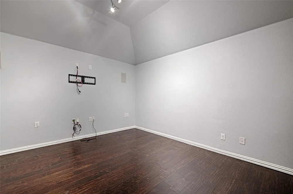 1837 Lakeview Drive DeSoto, TX 75115