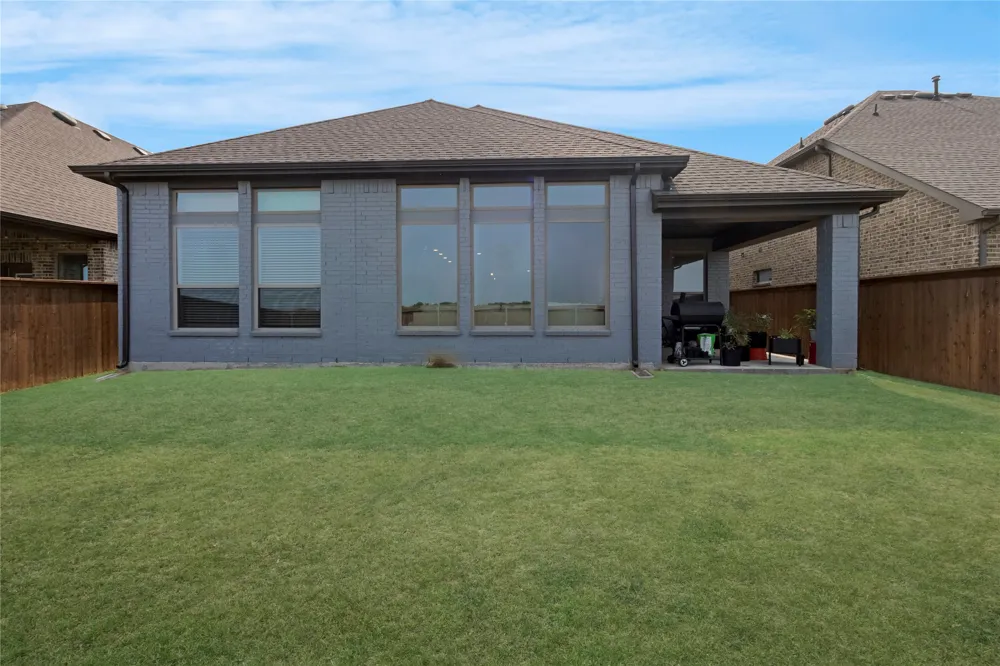 1033 Parkfield Road Royse City, TX 75189