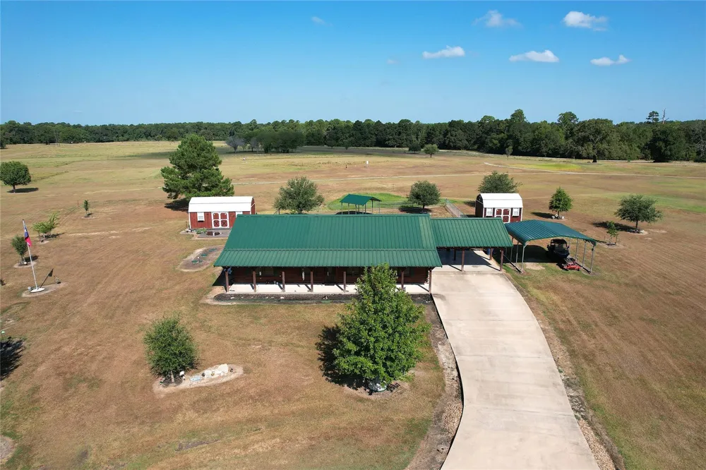 130 Raleigh Circle Trinity, TX 75862