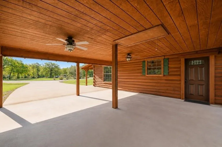 130 Raleigh Circle Trinity, TX 75862