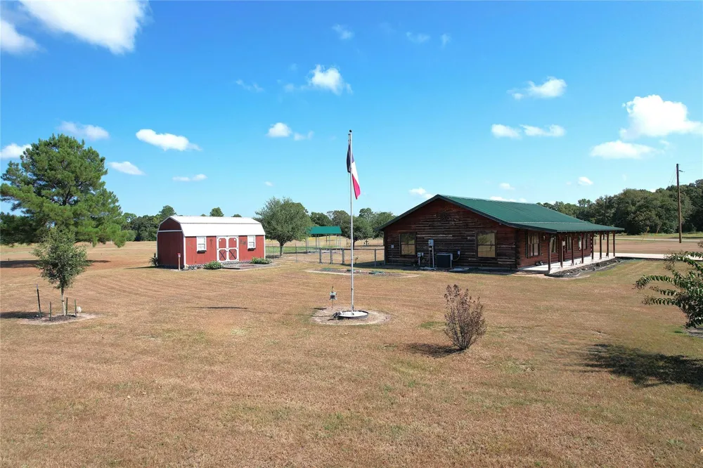 130 Raleigh Circle Trinity, TX 75862