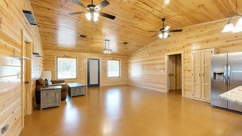 130 Raleigh Circle Trinity, TX 75862