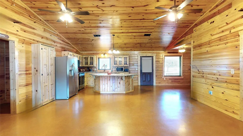 130 Raleigh Circle Trinity, TX 75862