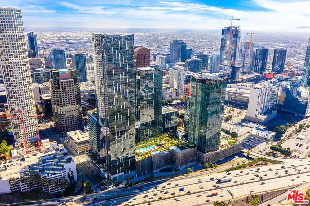 877 Francisco Street #2609 Los Angeles, CA 90017