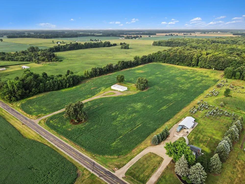 11581 Mulliken Road Mulliken, MI 48861