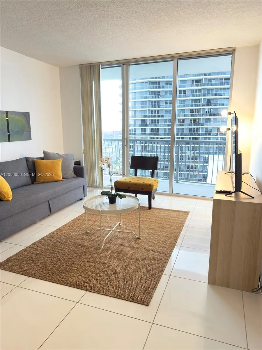 1750 Bayshore Dr #4305 Miami, FL 33132