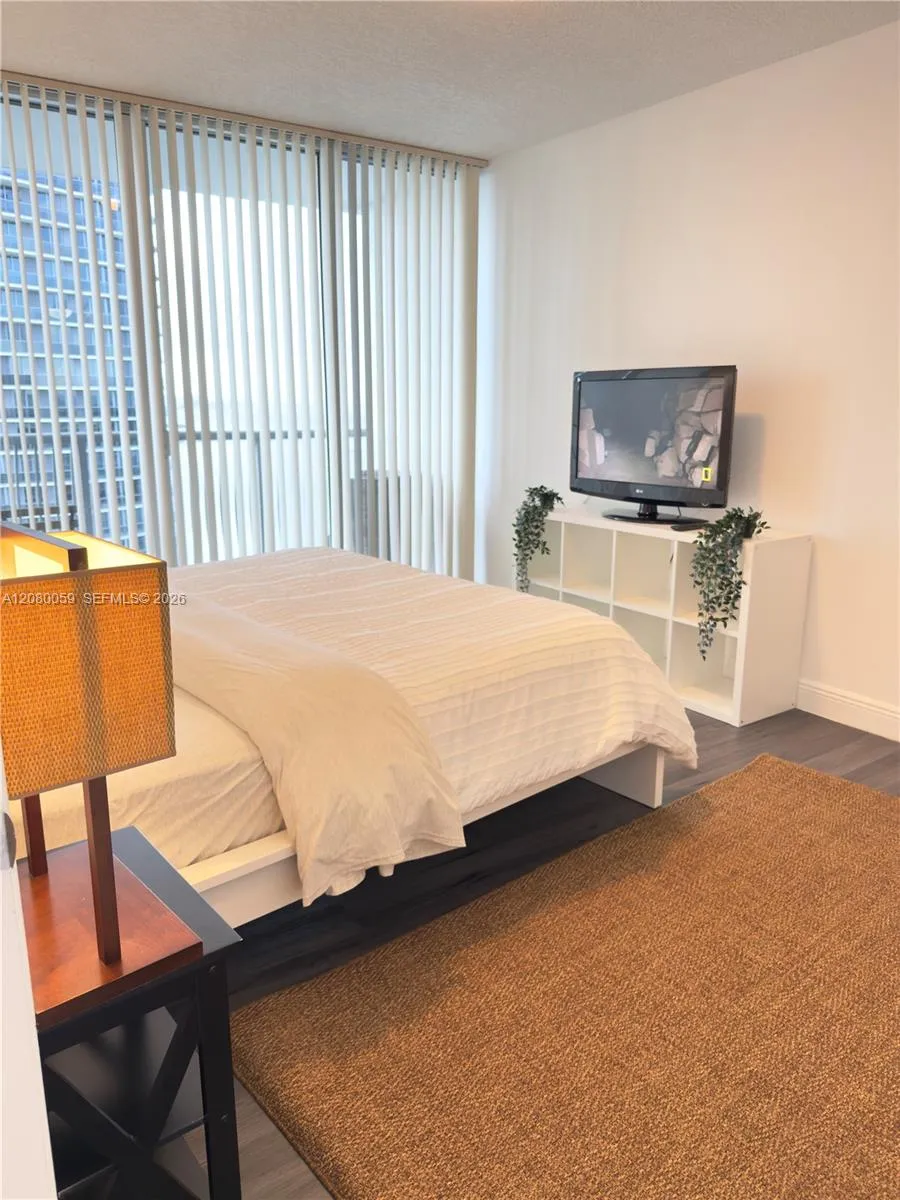 1750 Bayshore Dr #4305 Miami, FL 33132
