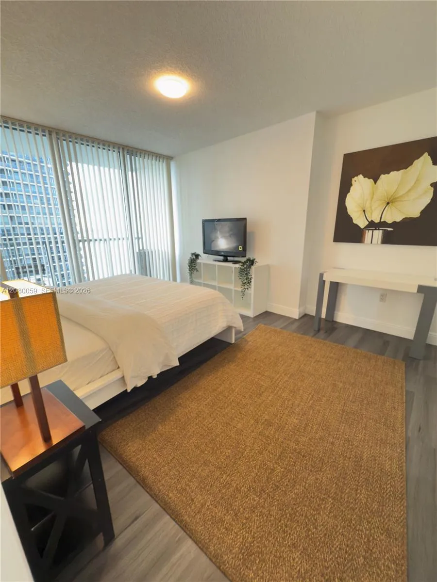 1750 Bayshore Dr #4305 Miami, FL 33132
