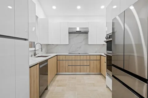 2480 NW 66TH DRIVE