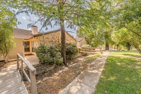 5945 Chimney Wood Circle