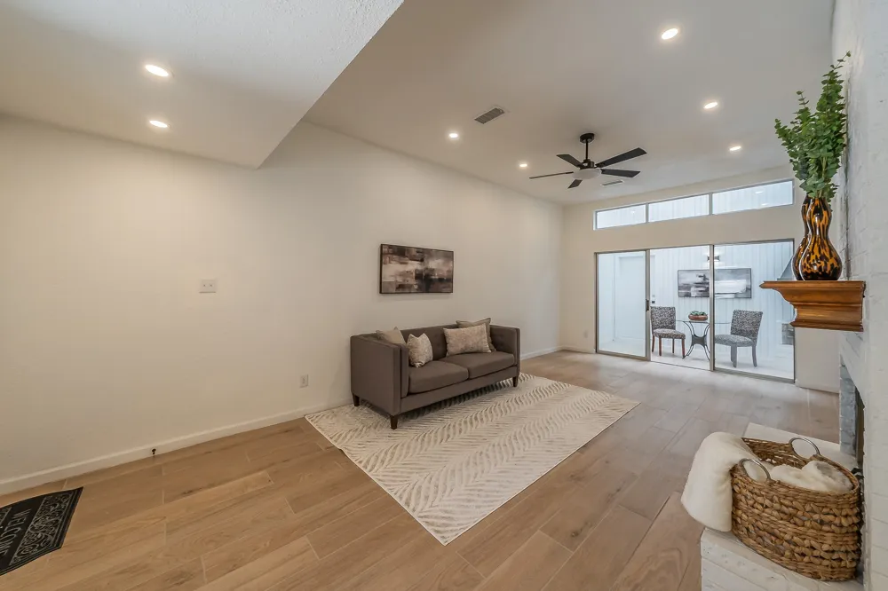 5945 Chimney Wood Circle Fort Worth, TX 76112