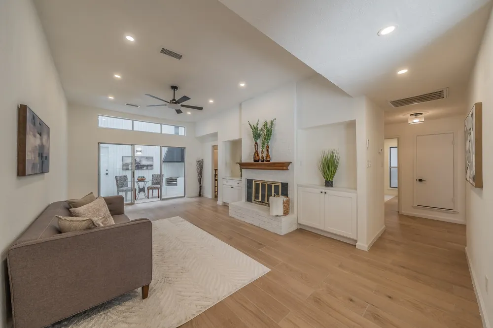 5945 Chimney Wood Circle Fort Worth, TX 76112