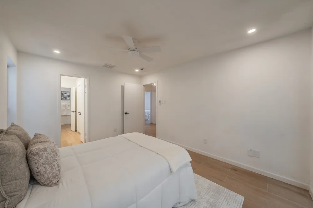 5945 Chimney Wood Circle Fort Worth, TX 76112