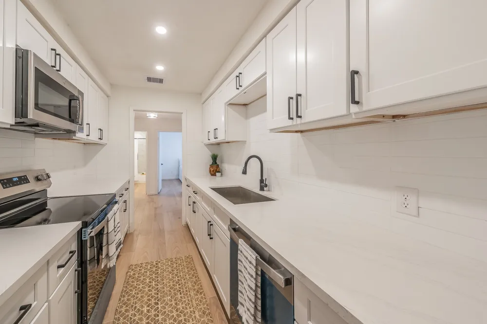 5945 Chimney Wood Circle Fort Worth, TX 76112