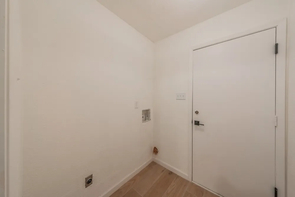 5945 Chimney Wood Circle Fort Worth, TX 76112