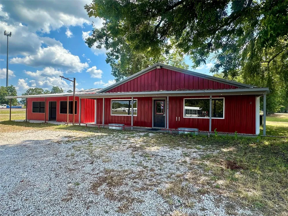 10950 Highway 150 Shepherd, TX 77371