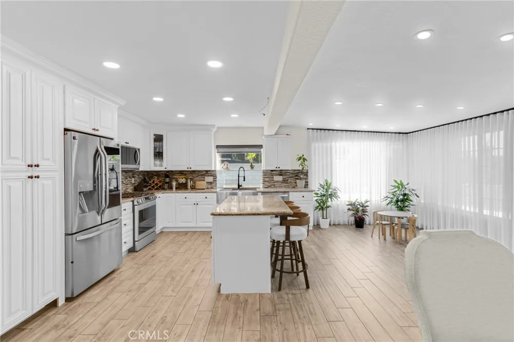 2290 Rohner Court Simi Valley, CA 93063