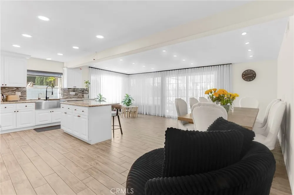 2290 Rohner Court Simi Valley, CA 93063