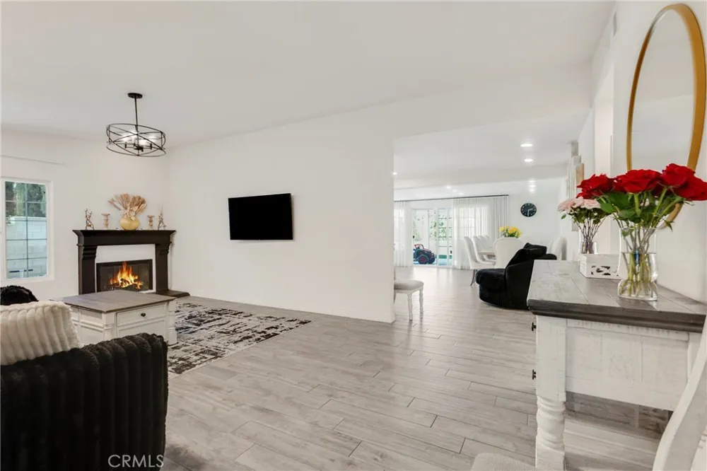 2290 Rohner Court Simi Valley, CA 93063
