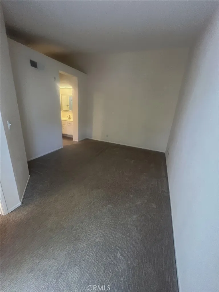 624 Indian Oak #106 Oak Park, CA 91377