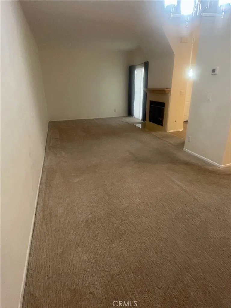 624 Indian Oak #106 Oak Park, CA 91377