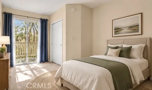 624 Indian Oak #106 Oak Park, CA 91377