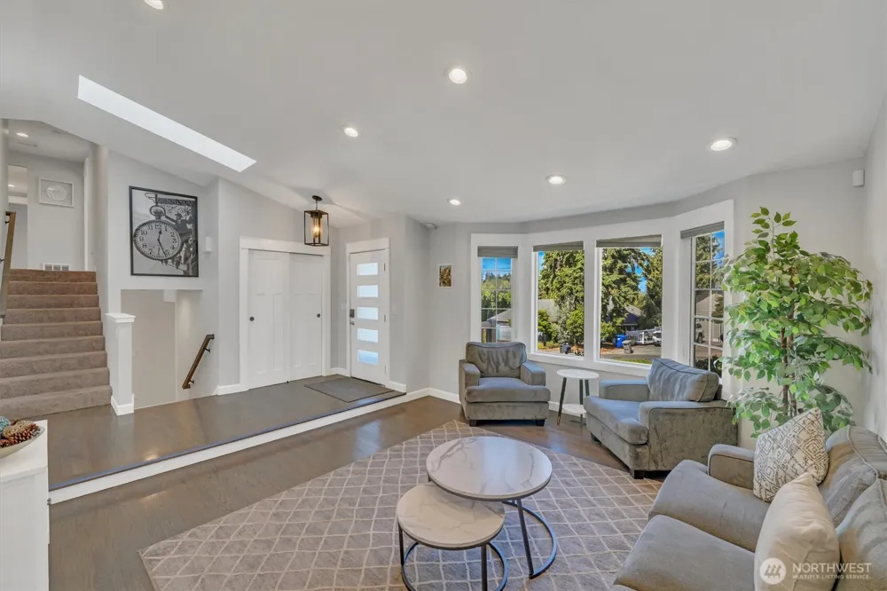 4417 Somerset Lane Kent, WA 98032