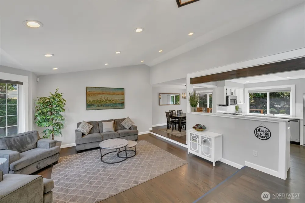 4417 Somerset Lane Kent, WA 98032