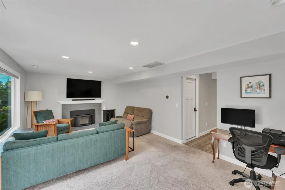 4417 Somerset Lane Kent, WA 98032