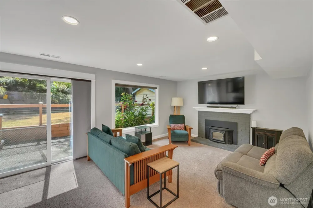 4417 Somerset Lane Kent, WA 98032