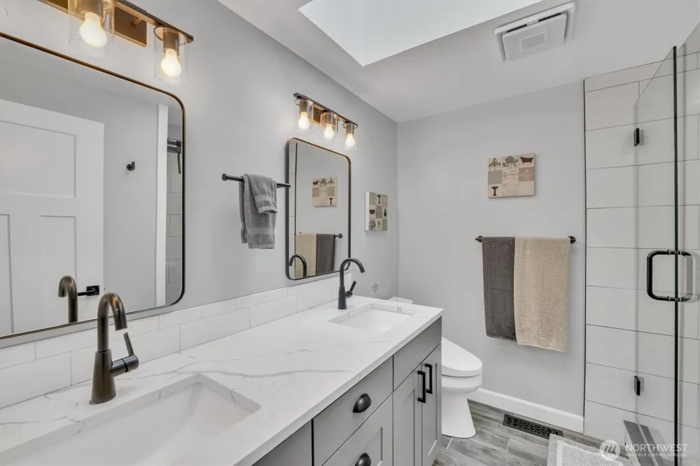 4417 Somerset Lane Kent, WA 98032