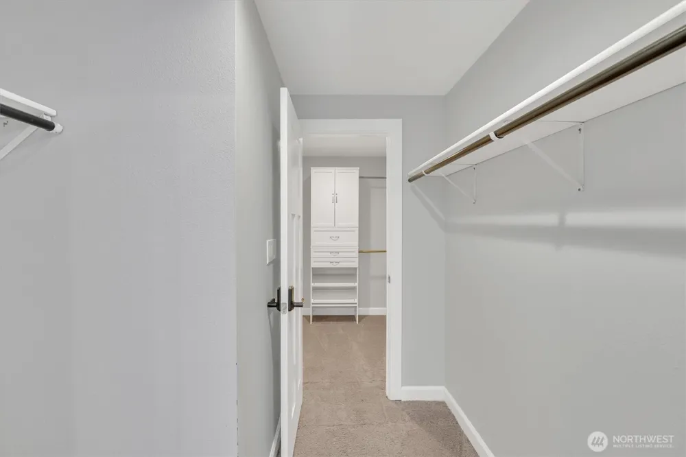 4417 Somerset Lane Kent, WA 98032