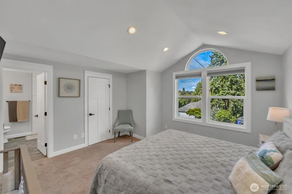 4417 Somerset Lane Kent, WA 98032