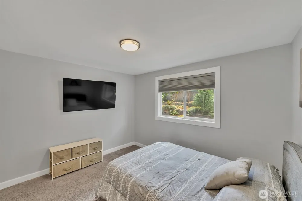 4417 Somerset Lane Kent, WA 98032