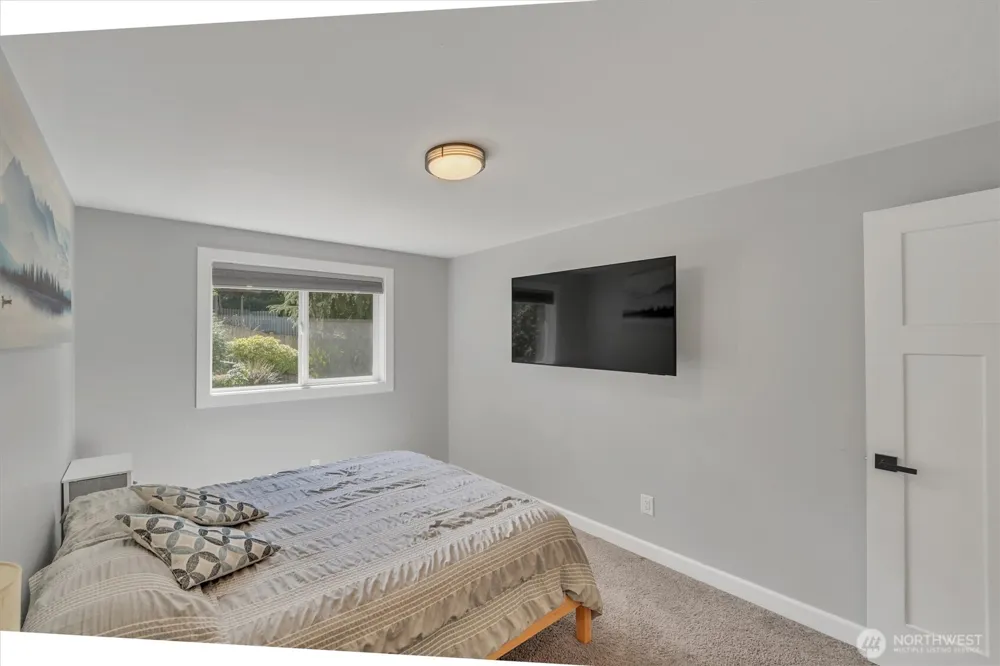 4417 Somerset Lane Kent, WA 98032