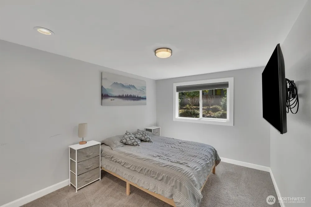 4417 Somerset Lane Kent, WA 98032