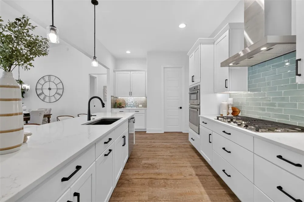 724 SHIVERS LOOP The Villages, FL 34762