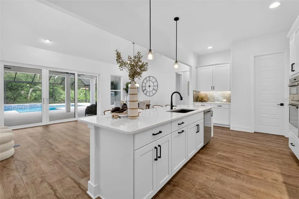 724 SHIVERS LOOP The Villages, FL 34762