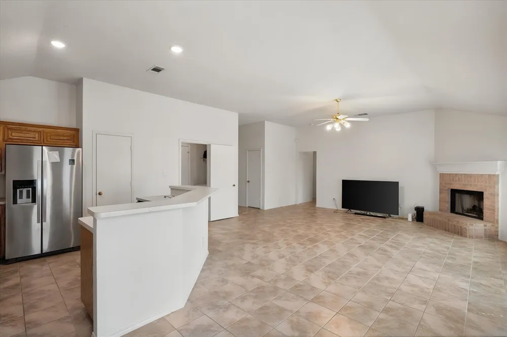 8031 Blue Duck Trail Arlington, TX 76002