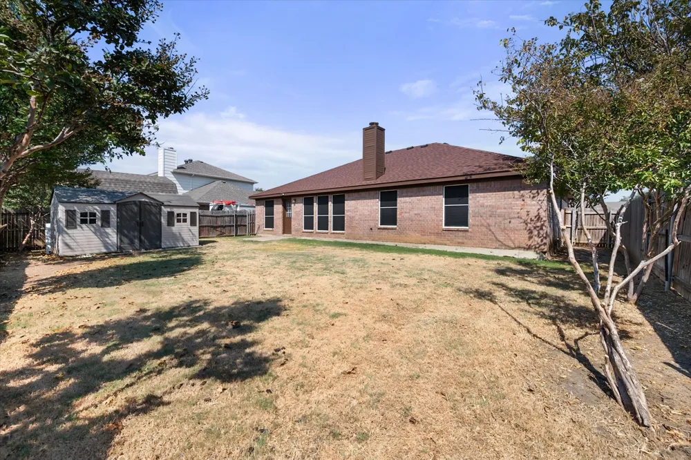 8031 Blue Duck Trail Arlington, TX 76002