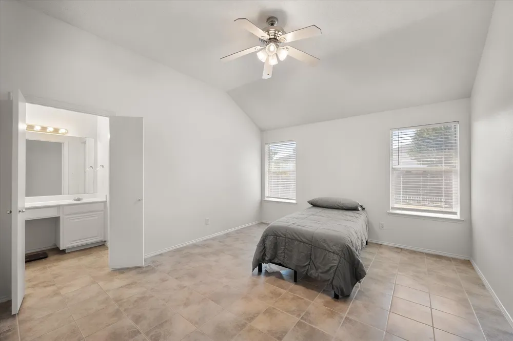 8031 Blue Duck Trail Arlington, TX 76002