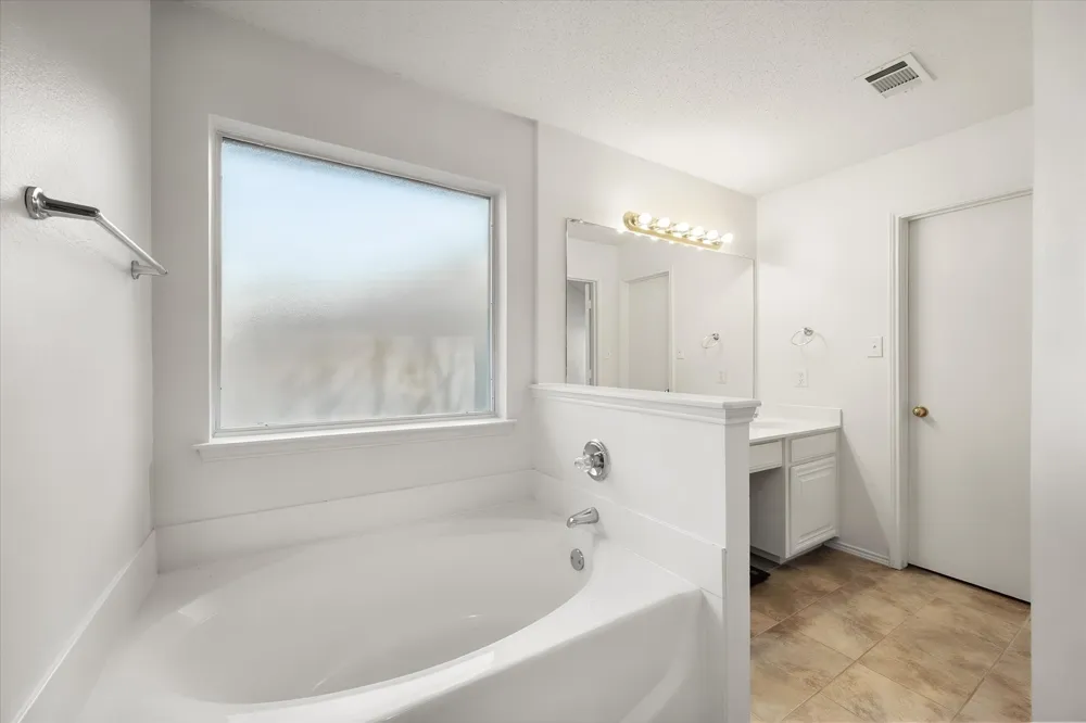 8031 Blue Duck Trail Arlington, TX 76002