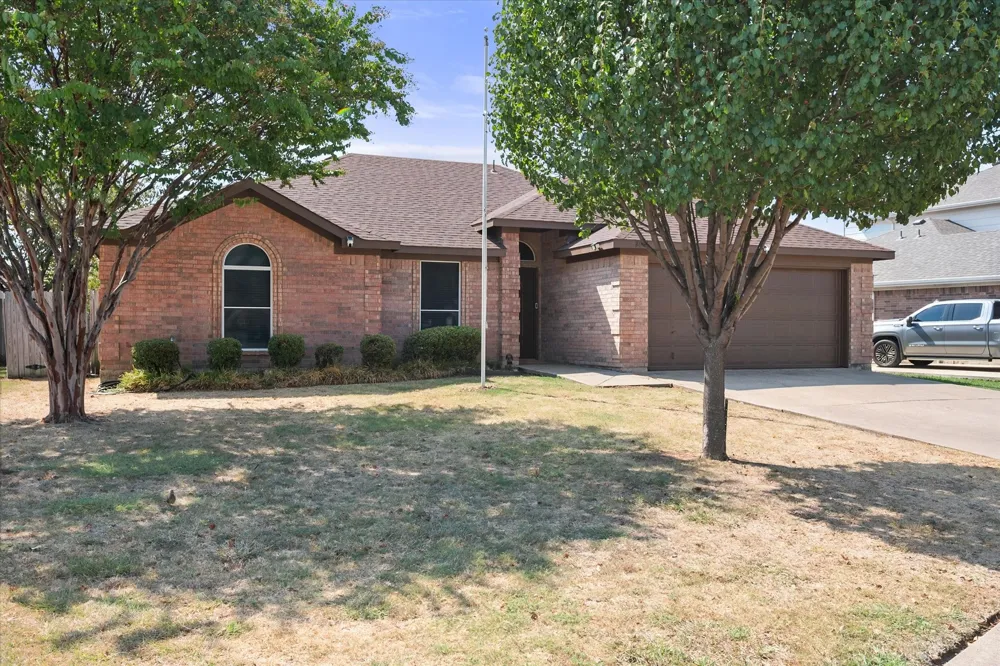 8031 Blue Duck Trail Arlington, TX 76002