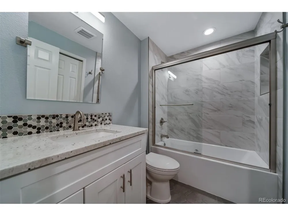 124 Jackson Street Denver, CO 80206