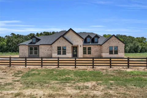 270 Seguin Drive