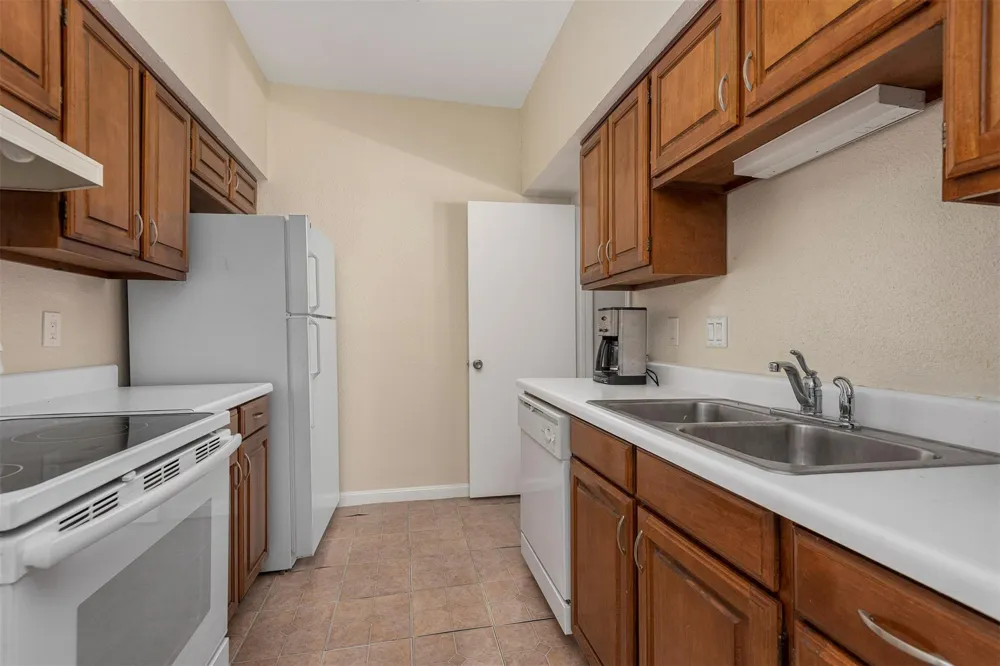 2400 Braeswood Boulevard #220 Houston, TX 77030