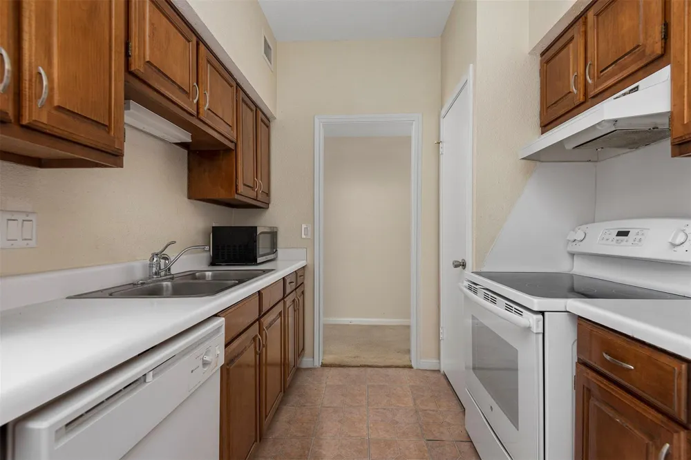 2400 Braeswood Boulevard #220 Houston, TX 77030